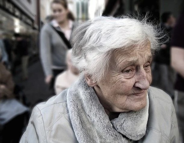 mulher idosa
